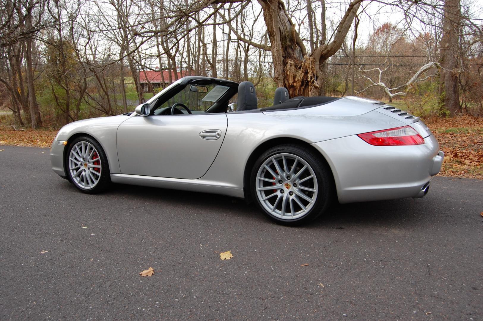 2006 Silver /Black Leather Porsche 911 (WP0CA29946S) with an 3.6L engine, 6 Speed Manual transmission, located at 6528 Lower York Road, New Hope, PA, 18938, (215) 862-9555, 40.358707, -74.977882 - Here we have a beautiful 911 convertible with a 3.6L 6 cylinder engine putting power to the rear wheels via a 6 speed manual transmission. The interior offers black leather, keyless entry, 2 master keys, cruise control, tilt steering wheel, power windows/locks/mirrors, power convertible top, power s - Photo#4